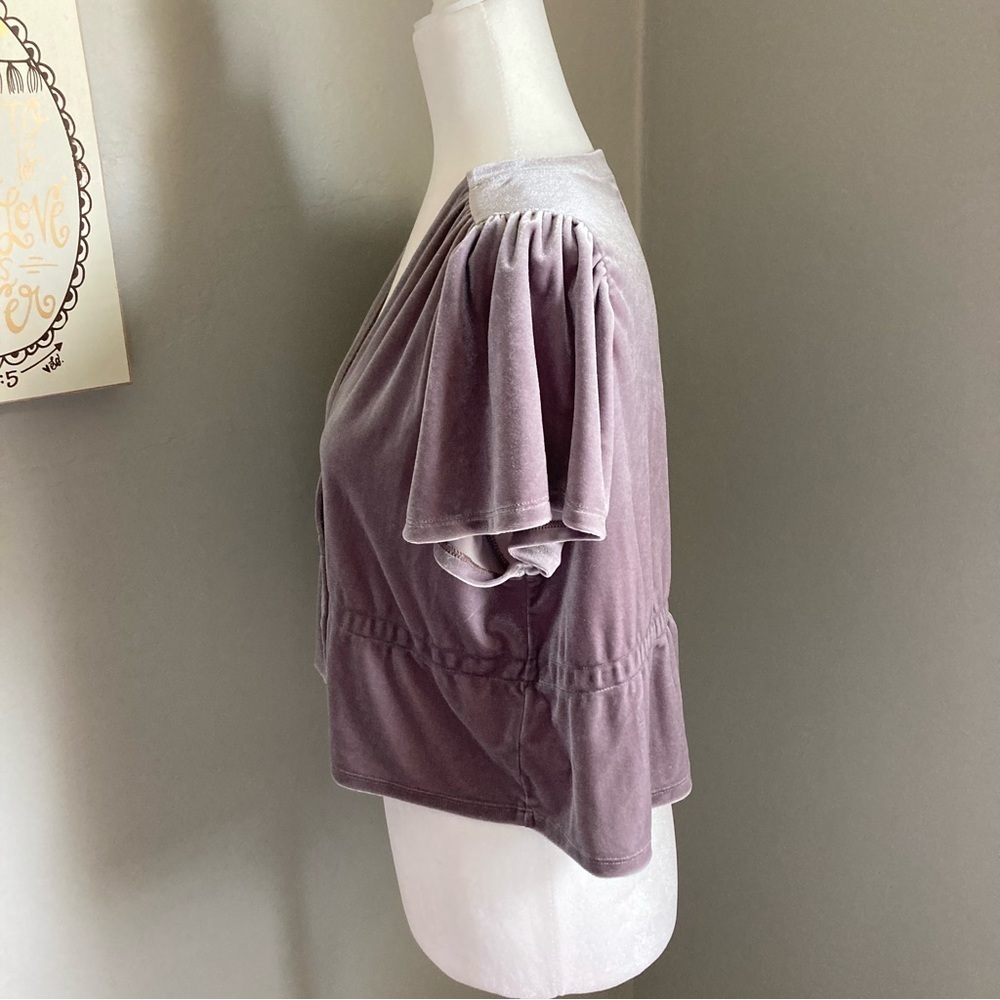 Urban Outfitters Gray Peplum Top Size Small - Picture 2 of 6